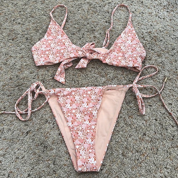 Pink Floral Bikini - Picture 3 of 6